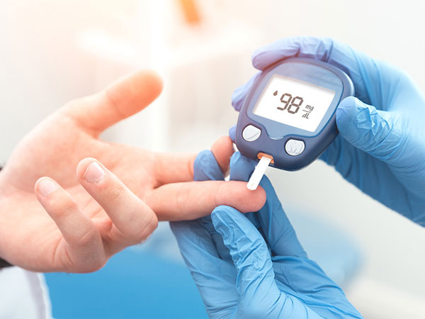 Best General Physician in Vaishali Nagar Jaipur | Dr Niranjan Singh