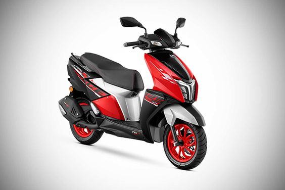 Explore Jaipur Hassle-Free: Scooty Rentals for Tourists