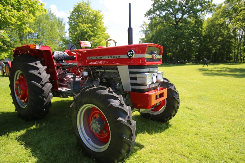 Purana Tractor