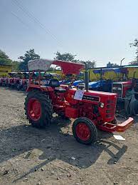Second hand tractor