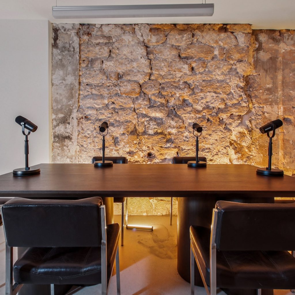 Studio de podcast à Paris — espace pro pour vos enregistrements Studio de podcast à Paris — espace pro pour vos enregistrements