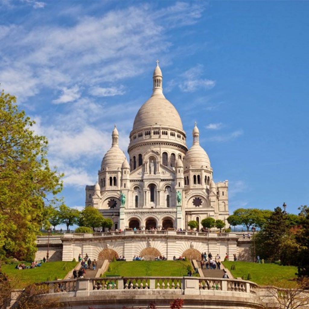 Notre Dame Walking Tour Package: Guided Short Visit Notre Dame Walking Tour Package: Guided Short Visit