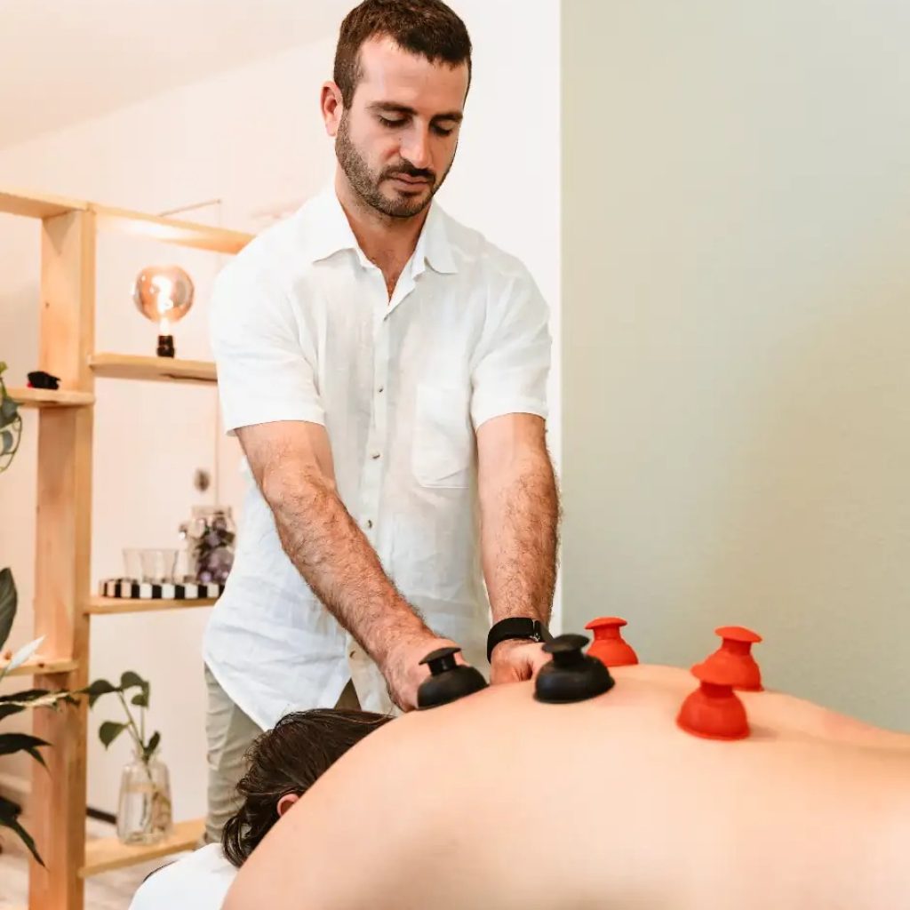 Chiropractic adjustment for back pain: relief and safety Chiropractic adjustment for back pain: relief and safety