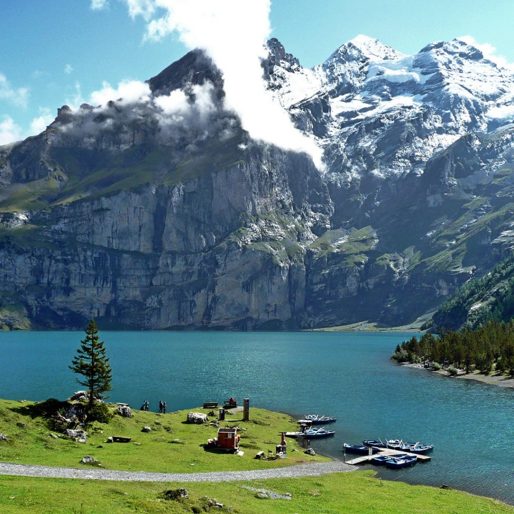 Best Tours in Switzerland: Epic Alps & Lakes to Experience