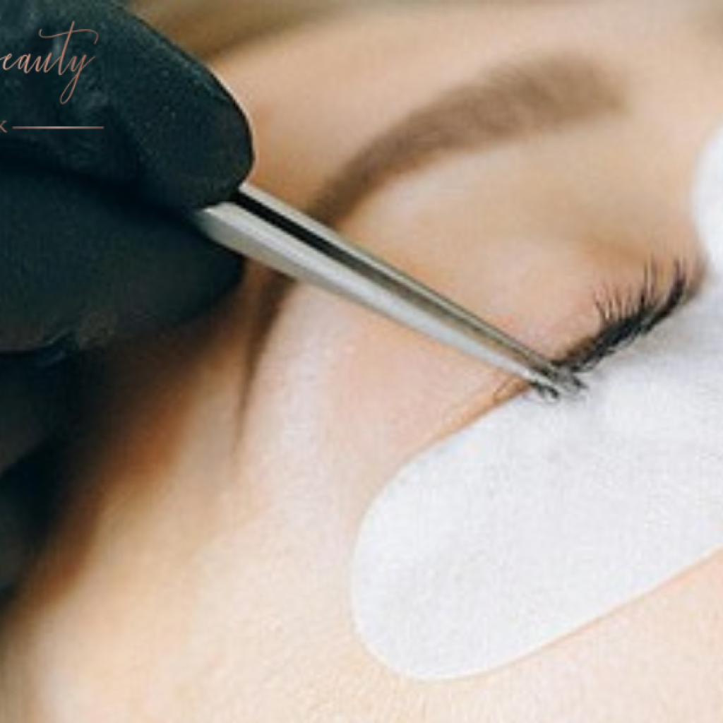 Master Makeup Skills Online: Flexible Courses for All Levels