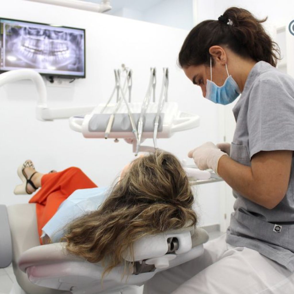 Sonrisa saludable en Bollullos: odontologÃa conservadora de confianza Sonrisa saludable en Bollullos: odontologÃa conservadora de confianza