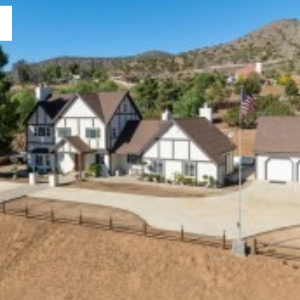 Find Your Ideal Home in Huntington Beach with Local Experts
