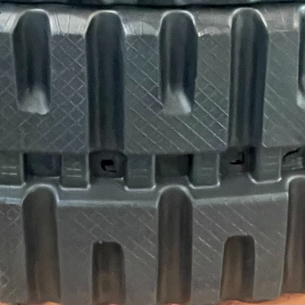 Durable Tracks for John Deere 450C – Roller‑Repaired Performance Durable Tracks for John Deere 450C – Roller‑Repaired Performance