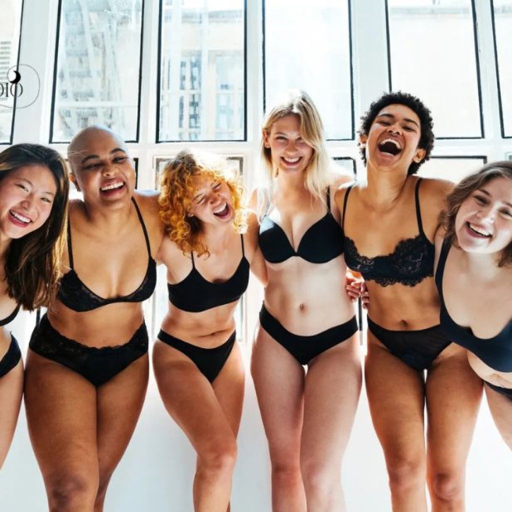 Find Your Flexible Cam Model Career in the UK Find Your Flexible Cam Model Career in the UK