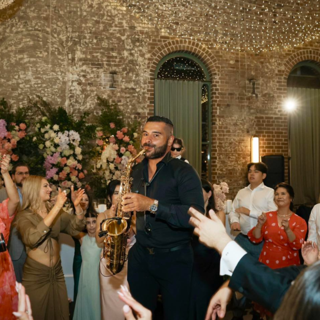 Elevate Your Sydney Wedding with a Signature Saxophone Moment Elevate Your Sydney Wedding with a Signature Saxophone Moment