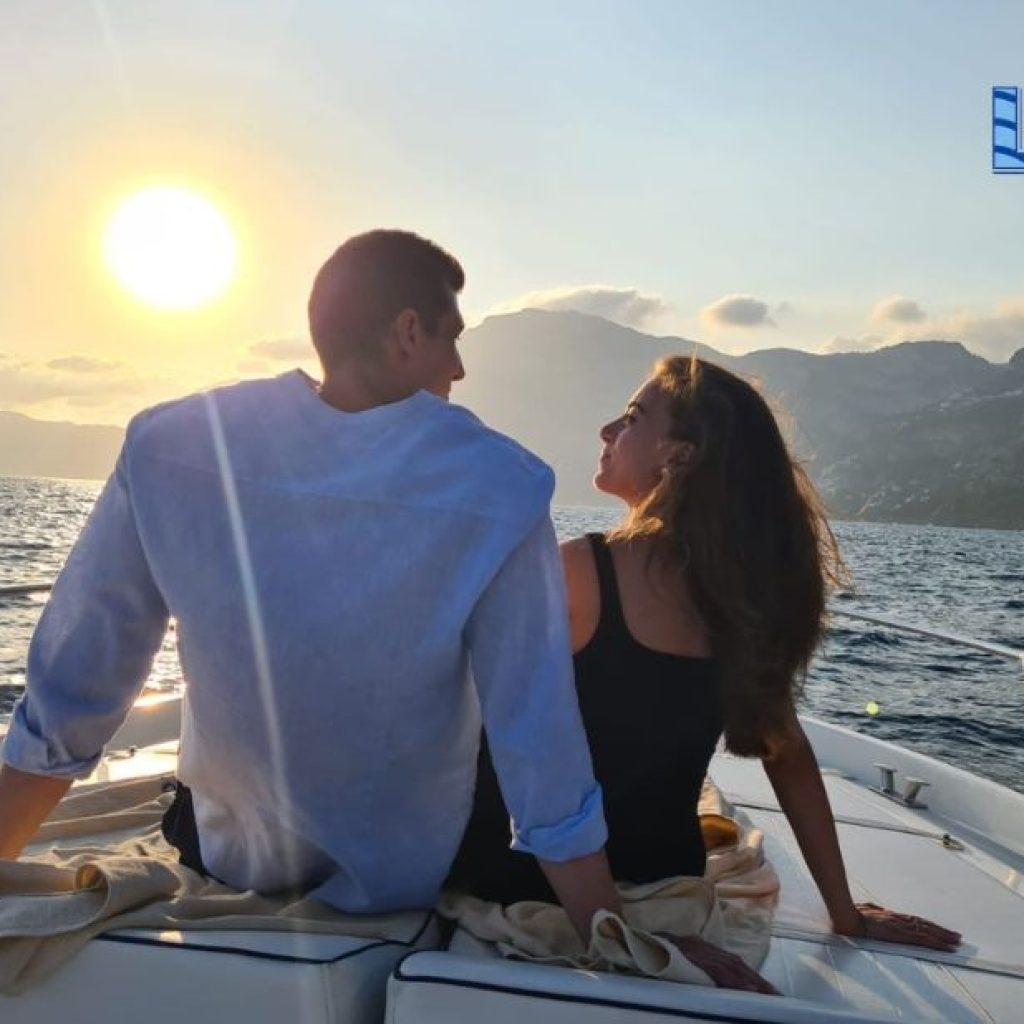 Naviga lungo la costa: esperienze esclusive tra Positano e Amalfi