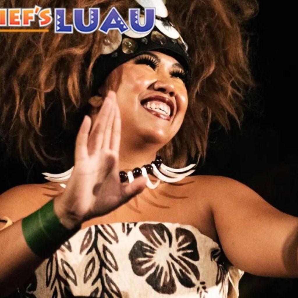 Experience a True Hawaiian Luau with Savoury Pig Roast on Oahu Experience a True Hawaiian Luau with Savoury Pig Roast on Oahu