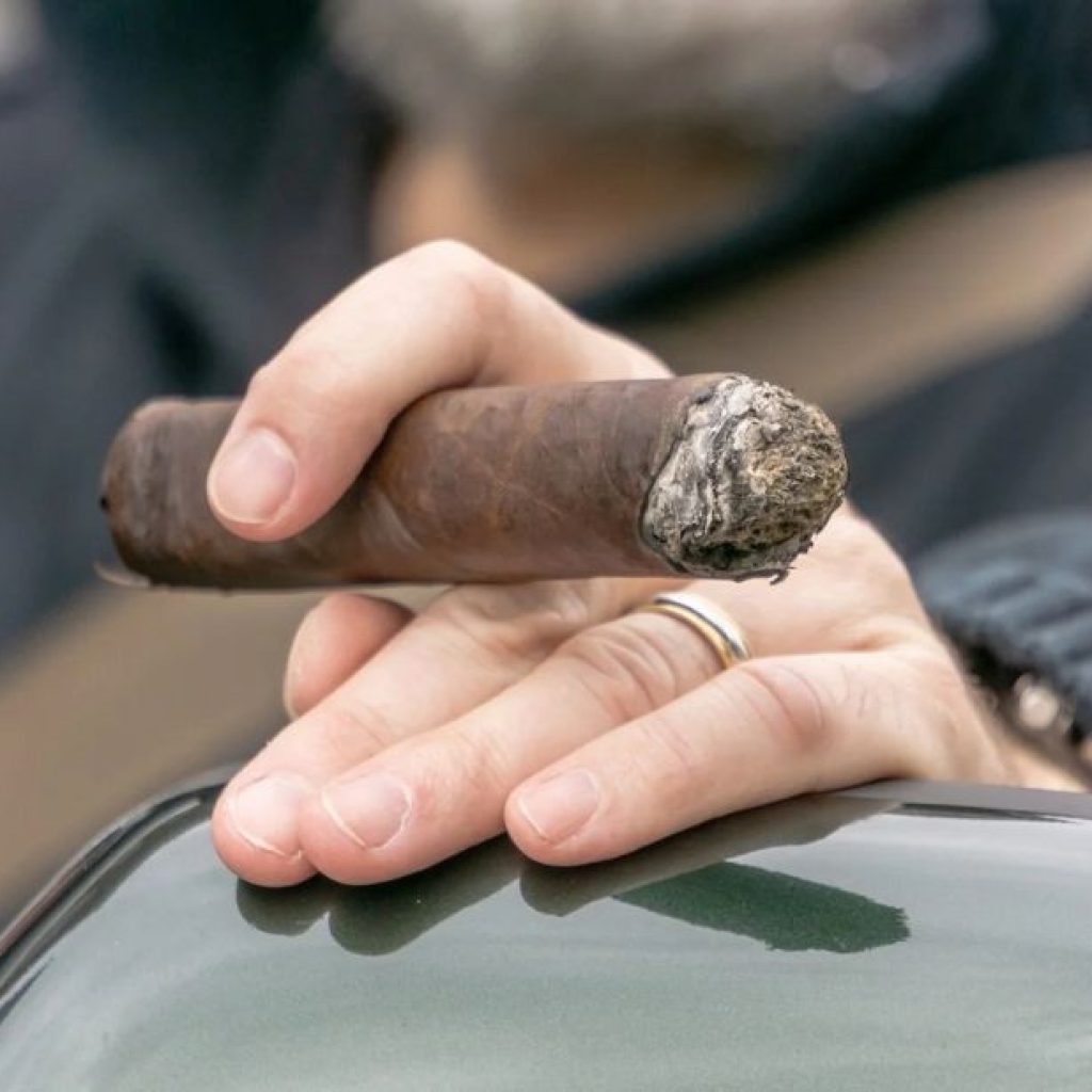 Discover Exquisite Dominican Cigars: Craft, Comfort & Character Discover Exquisite Dominican Cigars: Craft, Comfort & Character