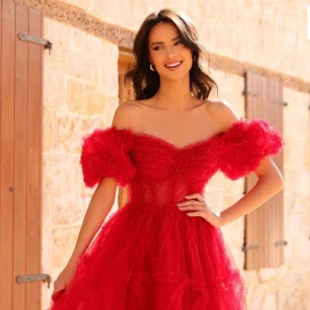 Elegant Eveningwear: Sleek Dresses for Every Occasion