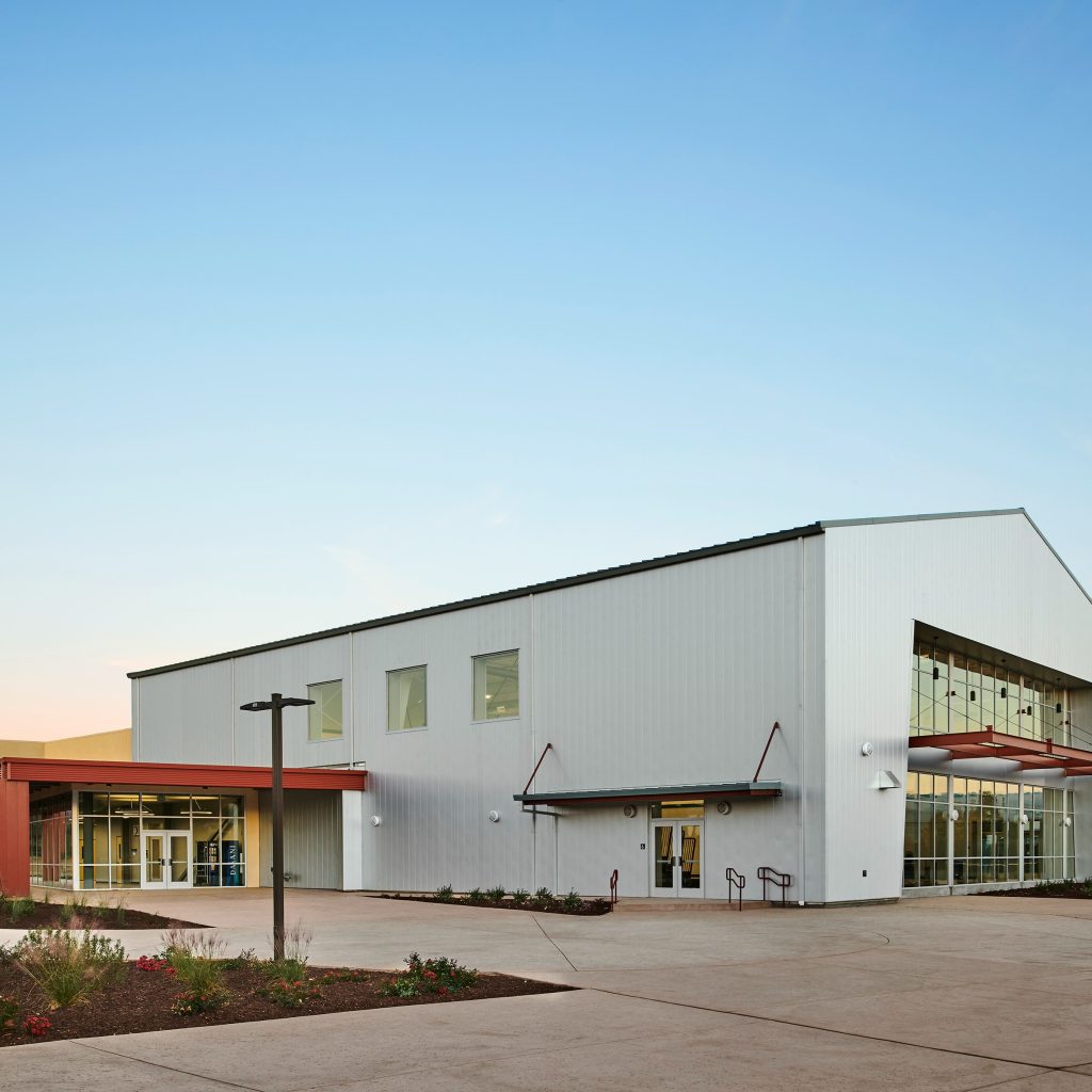 Durable, stylish homes built with modern steel systems Durable, stylish homes built with modern steel systems