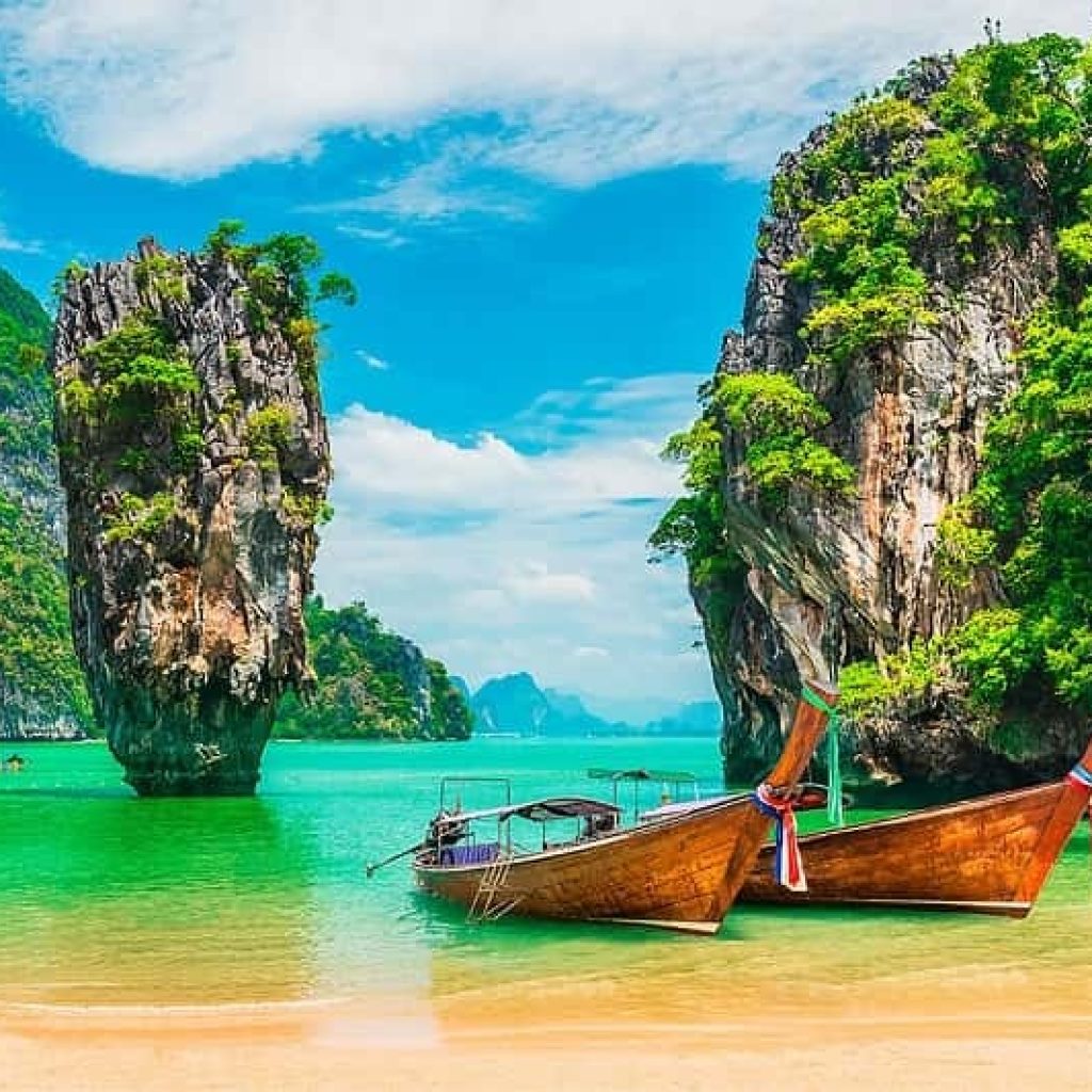 Plan unforgettable family adventures abroad and save on expert-curated trips