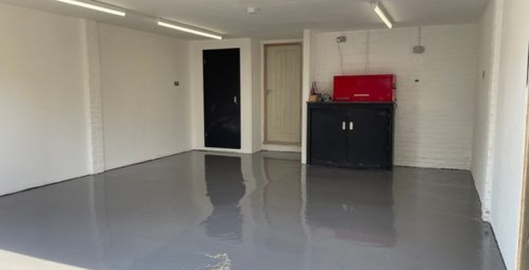 Why Epoxy Flooring is Transforming Garages Across London: Function Meets Aesthetic